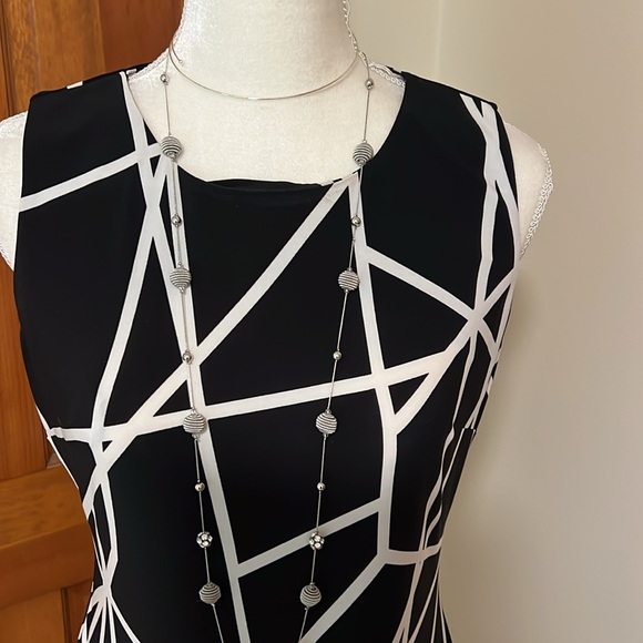 Tommy Hilfiger Geometric Sleeveless Dress - Picture 2 of 3